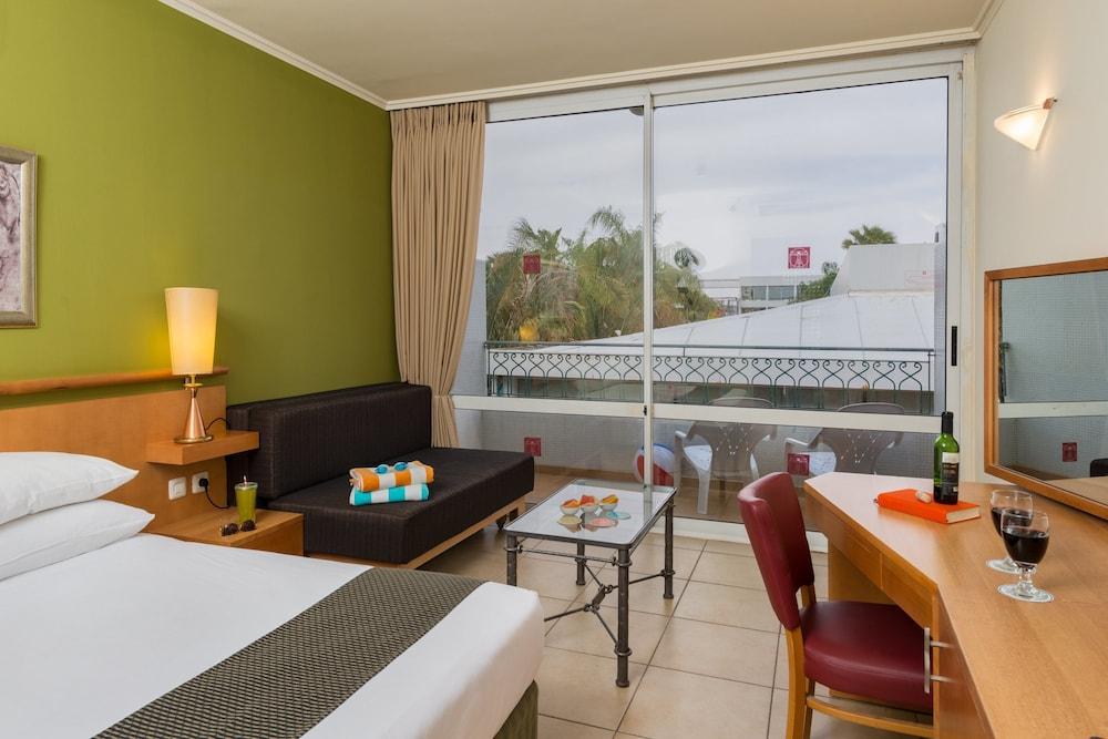 Leonardo Club Hotel 4*