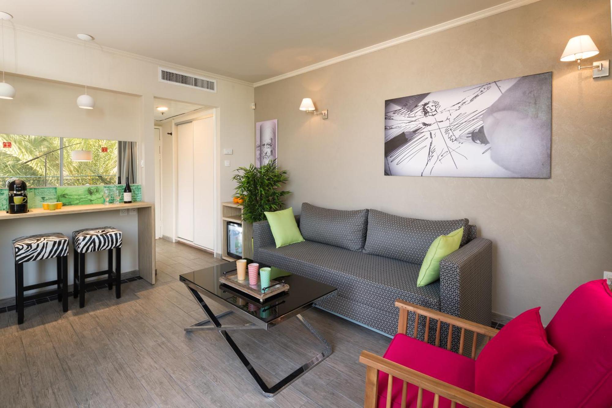 Hotel Leonardo Club 4*