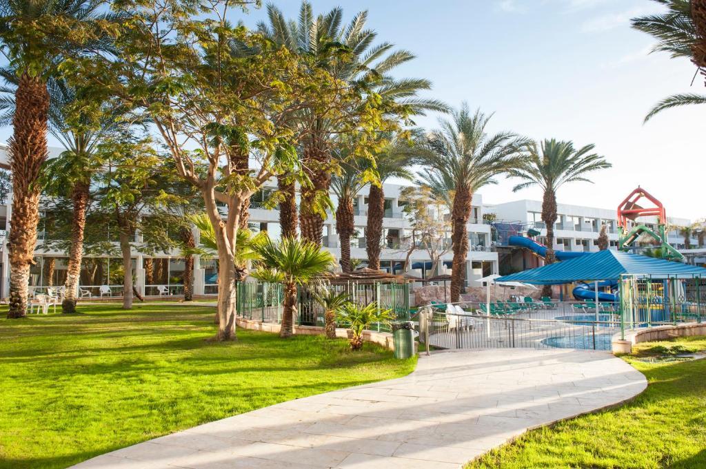 Leonardo Club 4*