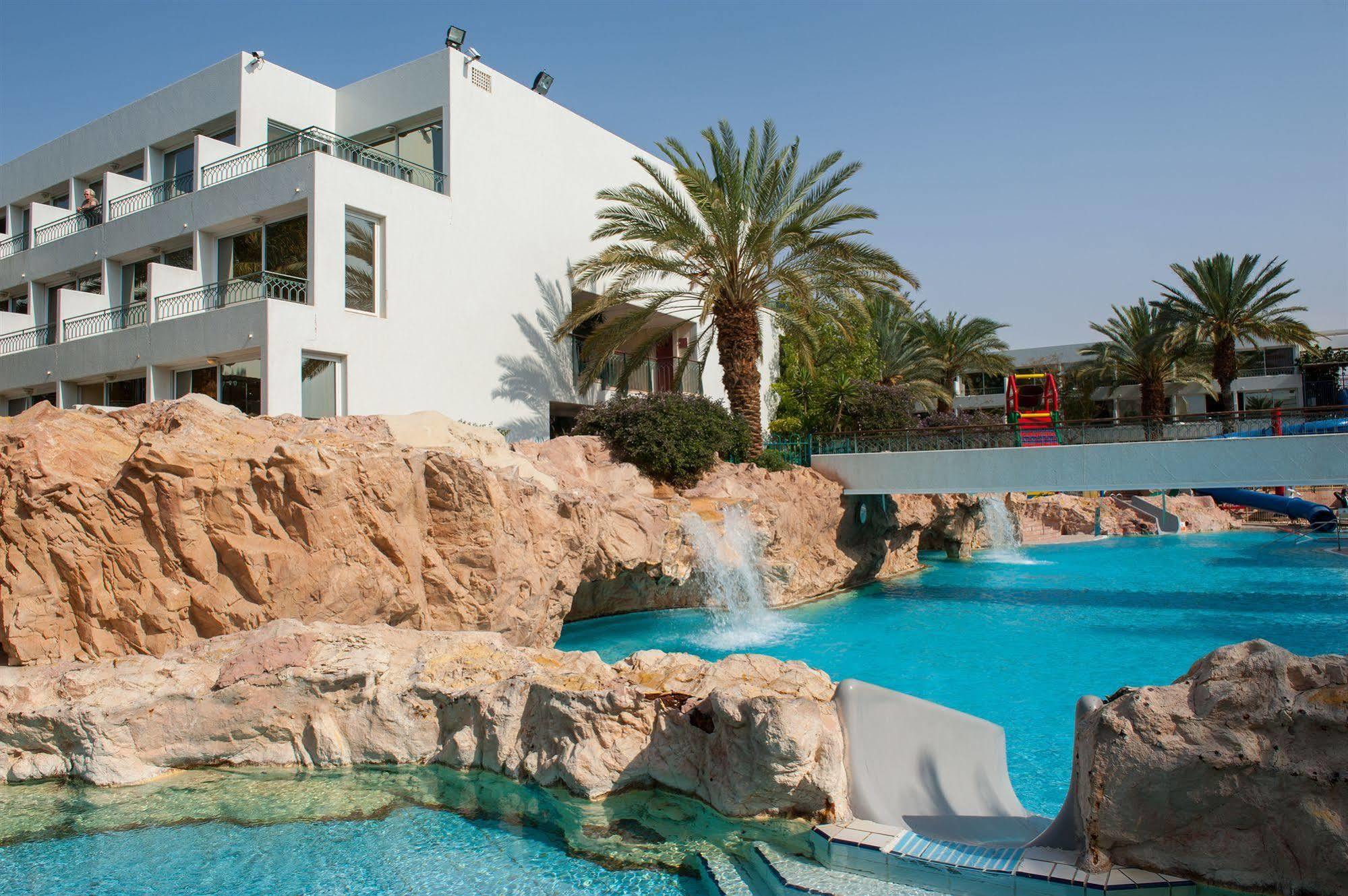 Leonardo Club 4*